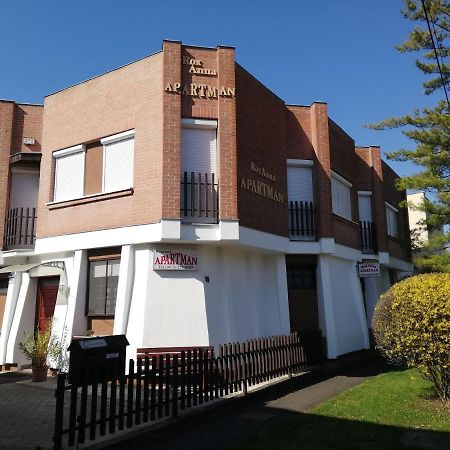 Roxanna Apartman Gyula Buitenkant foto