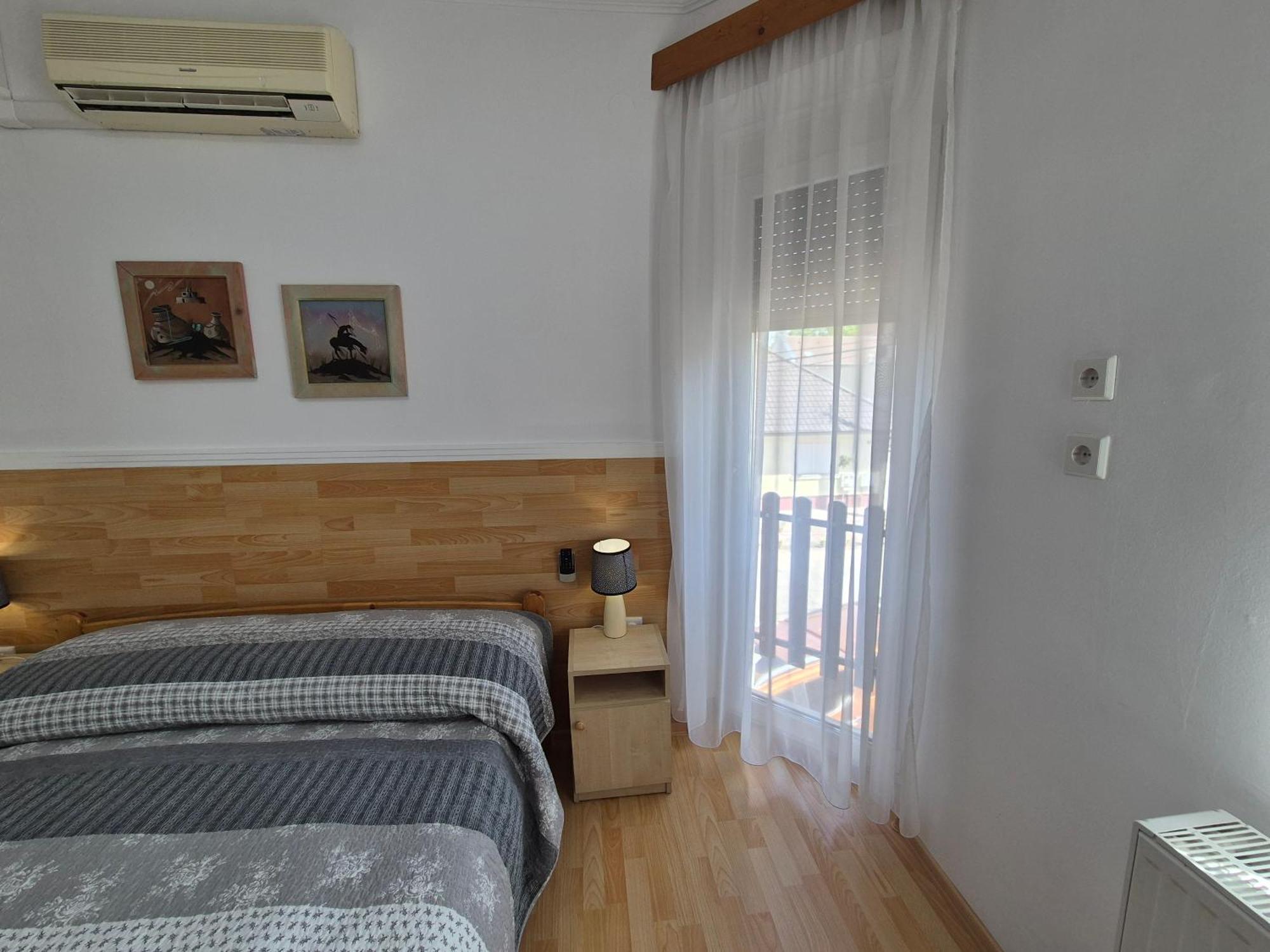 Roxanna Apartman Gyula Buitenkant foto