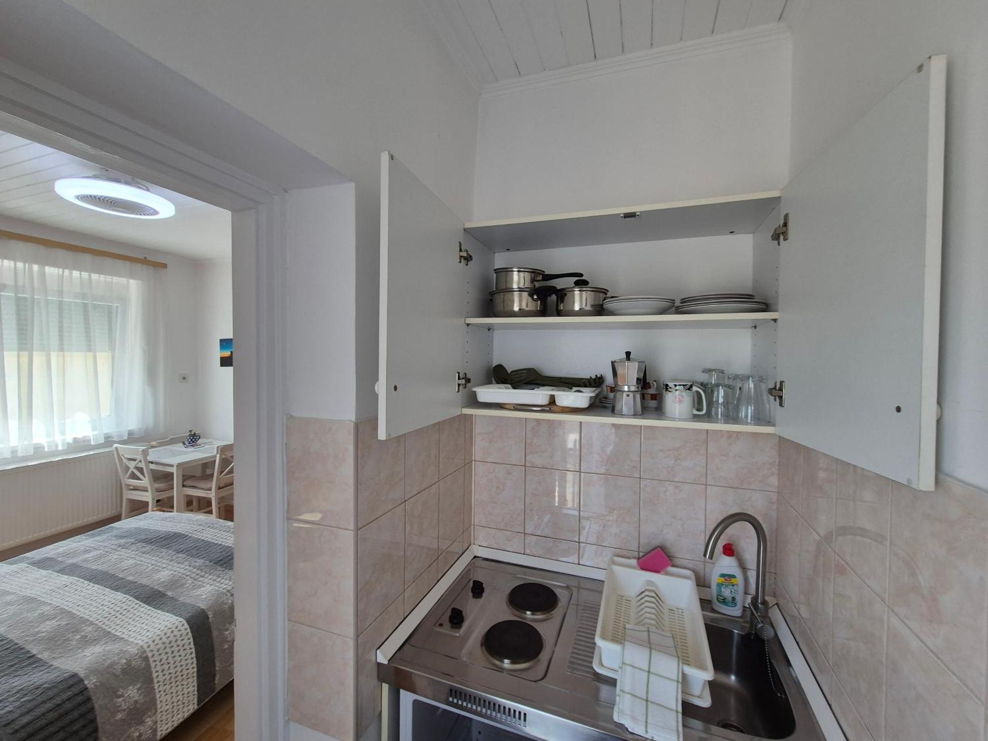 Roxanna Apartman Gyula Buitenkant foto